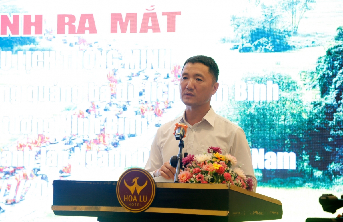 Ông Bùi Văn Mạnh: Ứng dụng công nghệ thông tin luôn được chú trọng. Ảnh: Sở Du lịch Ninh Bình