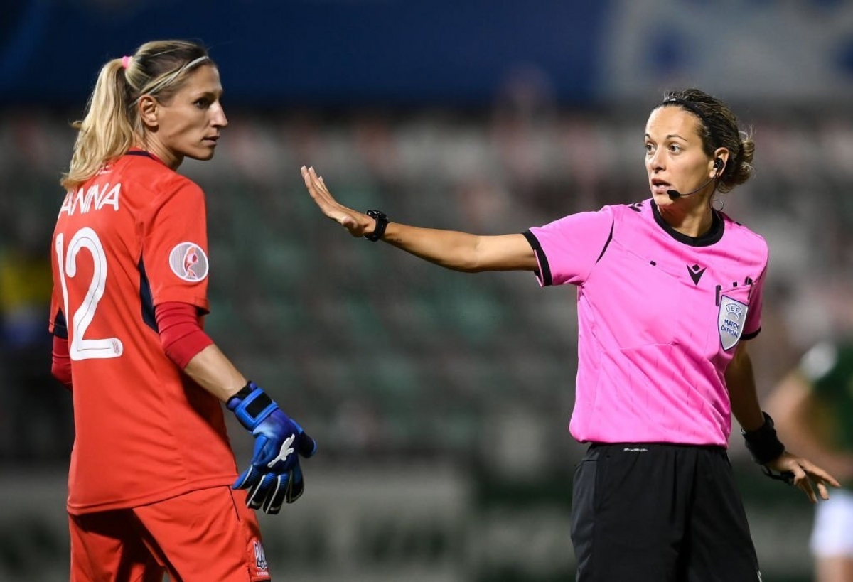 Trọng tài Ivana Martinčić. (Ảnh: Getty).