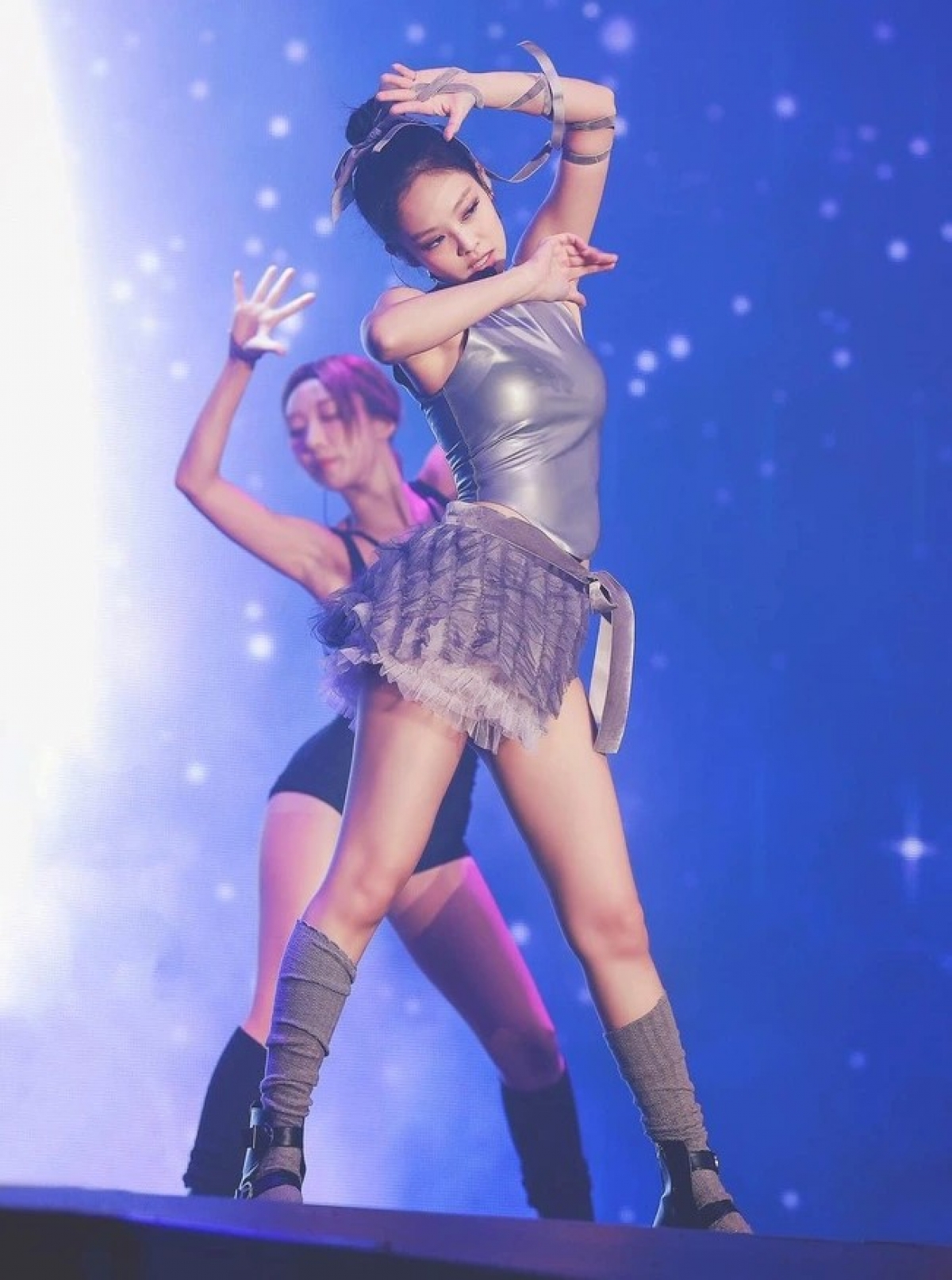Jennie tạo nên cả 1 xu hướng thời trang mới với trang phục ballet trong ca khúc solo You&Me