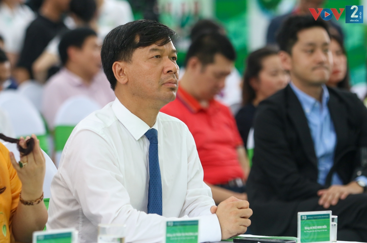 Ông Ngô Minh Hiển, Phó Tổng Giám đốc Đài TNVN nhận định: Tiêu dùng xanh, sống xanh đã và đang là một xu thế phát triển trong thời gian vừa qua và được dự báo tiếp tục phát triển mạnh mẽ hơn nữa trong thời gian tới. Do đó sản xuất xanh giúp các doanh nghiệp đón đầu xu hướng tiêu dùng mới, tạo ra sự tăng trưởng đáng kể cho kết quả kinh doanh
