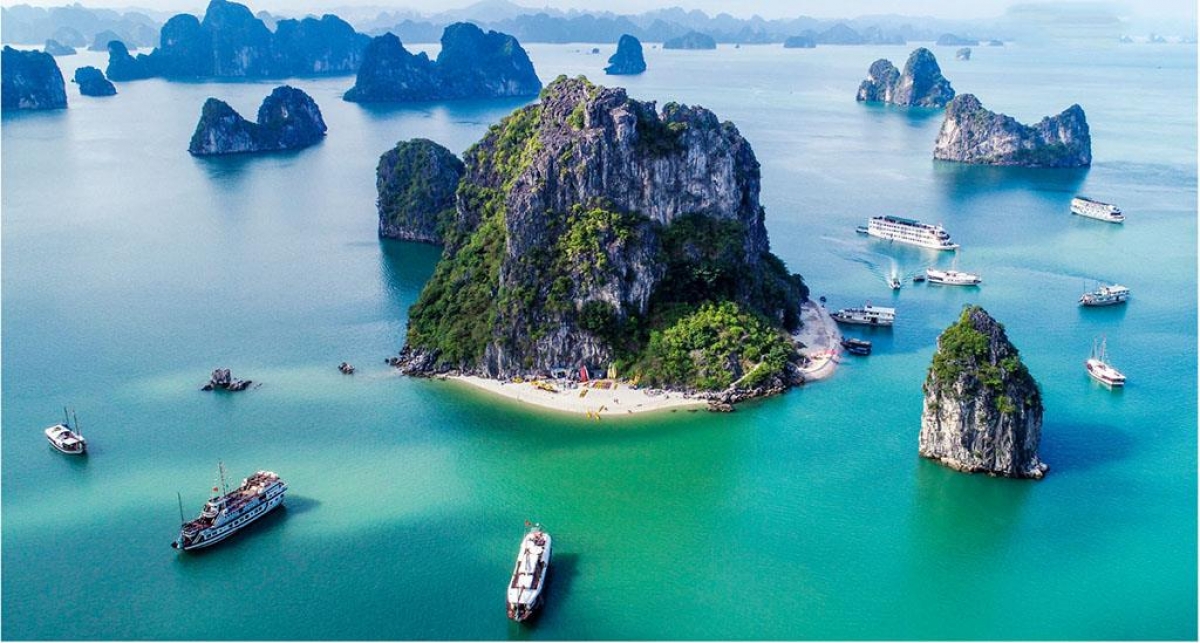 Vịnh Hạ Long - Di sản Thiên nhiên thế giới tại Quảng Ninh.
Ảnh: Luxgroup