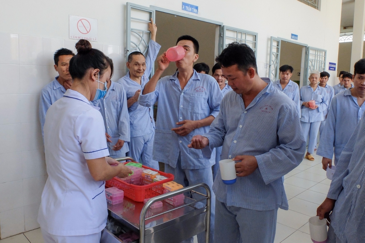 Người bệnh tâm thần cần phải được quản lý, điều trị và chăm sóc tại các cơ sở y tế (Ảnh KT)