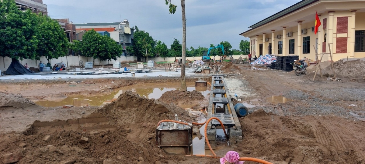 Khu thiết chế văn hoá, thể thao Làng văn hoá kiểu mẫu Bàn Mạch, xã Lý Nhân đang gấp rút hoàn thiện những hạng mục còn lại