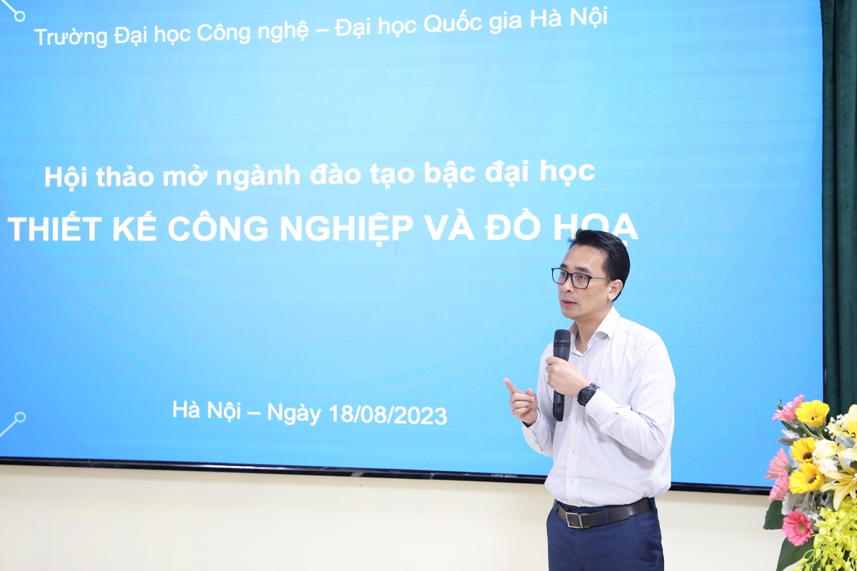 GS.TS Chử Đức Trình – Hiệu trưởng Trường Đại học Công nghệ phát biểu