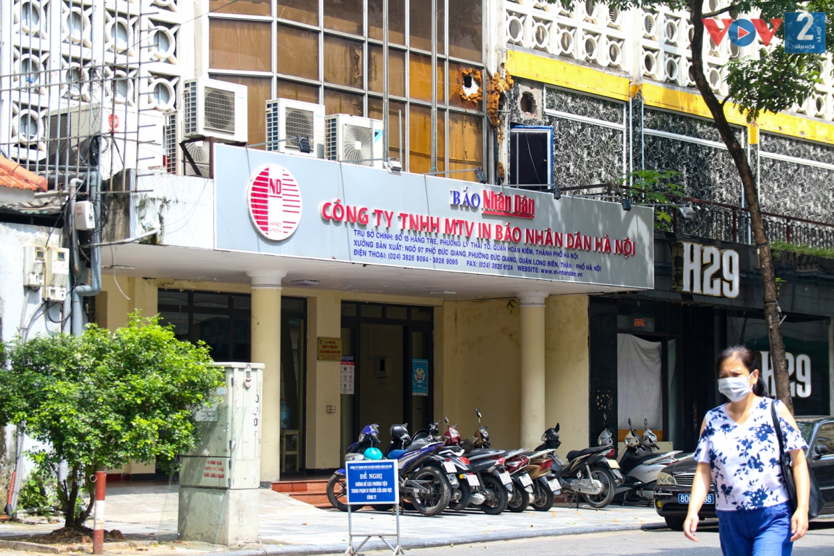Công ty In báo Nhân dân tại số 15 Hàng Tre, quận Hoàn Kiếm có diện tích 1.154m2, hiện đang là nhà máy in báo, sẽ được quy hoạch làm đất hỗn hợp.