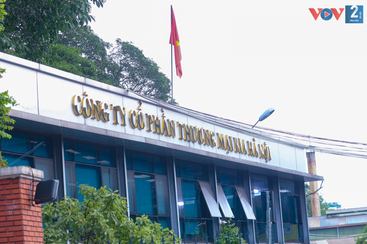 Theo quy hoạch phân khu đô thị H1-2 được UBND thành phố phê duyệt tháng 3/2021, khu đất này sẽ trở thành đất hỗn hợp, công cộng, xây trường THPT, nhà ở, bãi đỗ xe và trồng cây xanh.