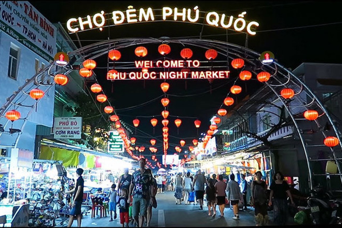 Cần xây dựng những chợ đêm mang bản sắc và đặc trưng riêng của từng địa phương