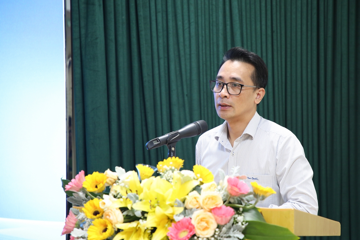 GS.TS. Chử Đức Trình – Hiệu trưởng Trường ĐH Công nghệ – ĐHQGHN phát biểu tại buổi lễ