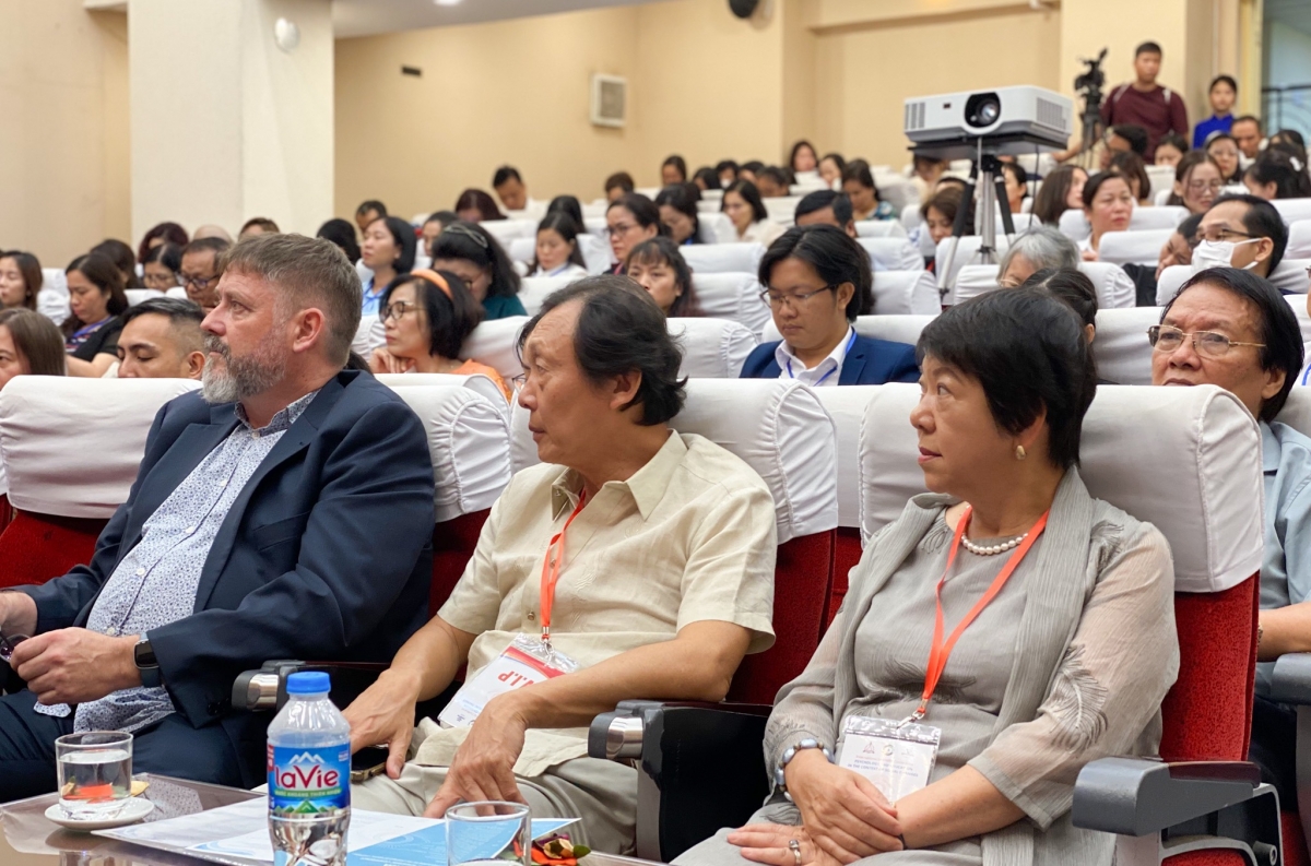 Các đại biểu Quốc tế đến dự hội thảo.