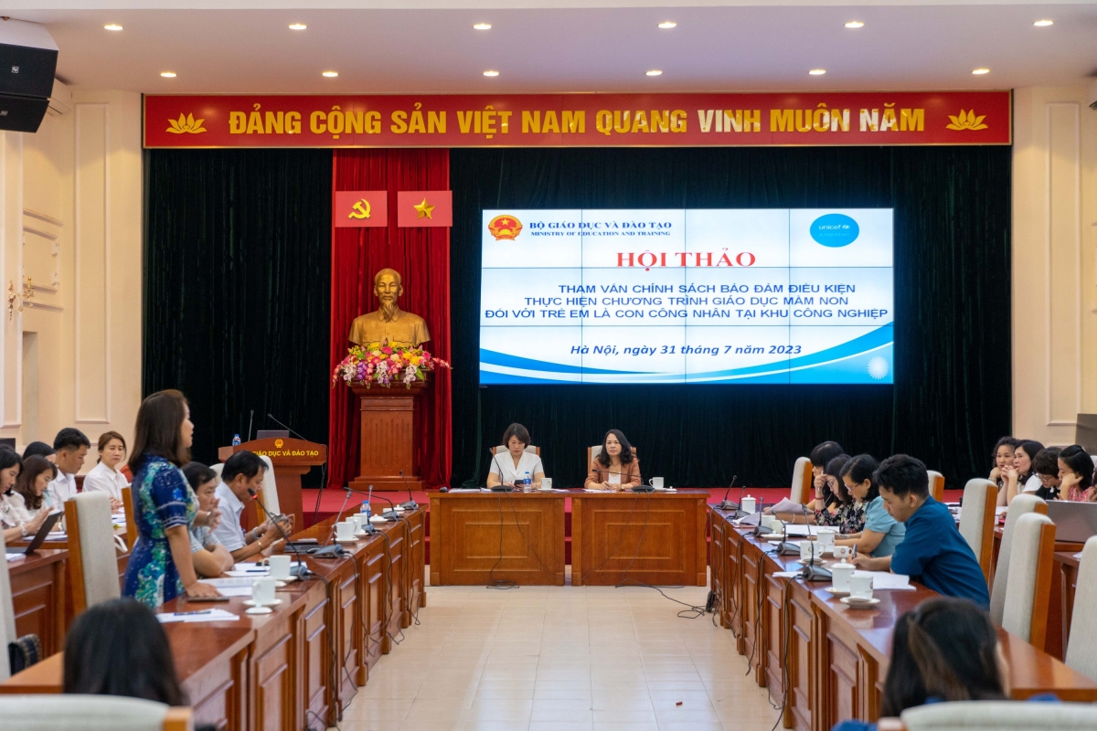 Hội thảo Tham vấn chính sách bảo đảm điều kiện thực hiện Chương trình giáo dục mầm non đối với trẻ em con công nhân ở địa bàn có khu công nghiệp, khu chế xuất nhận được ý kiến nhiều chiều. Ảnh: KT