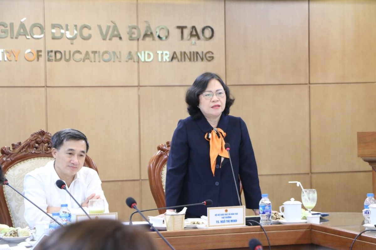 Thứ trưởng Bộ GD&ĐT Ngô Thị Minh phát biểu khai mạc hội thảo.