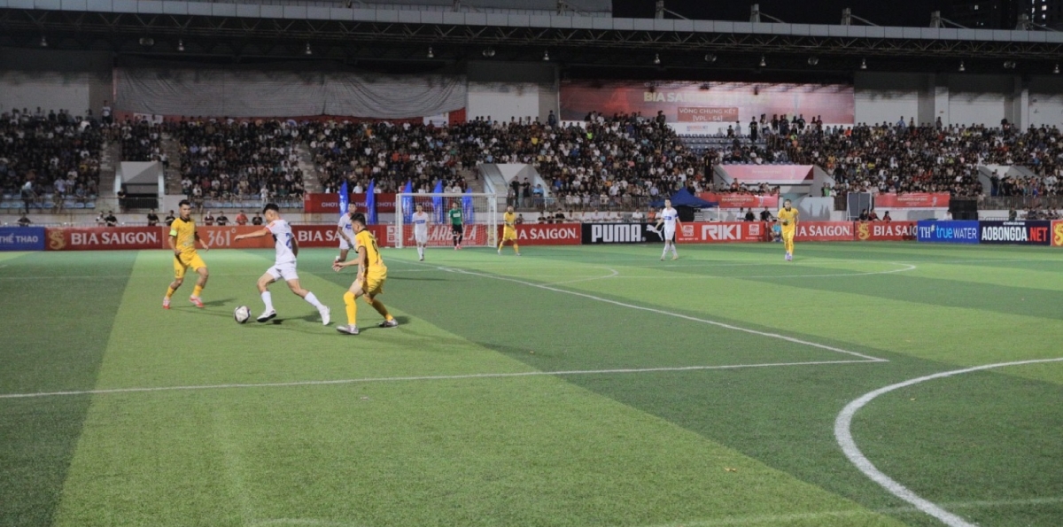 Mobi Fc 2-0 Betong 26 Gia Lai