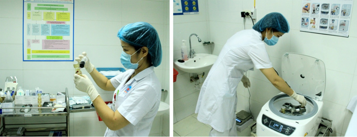 Sau khi lấy khoảng 10ml máu của bệnh nhân sẽ được cho vào máy quay li tâm để chắt lọc huyết tương giàu tiểu cầu để tiêm cho người bệnh
