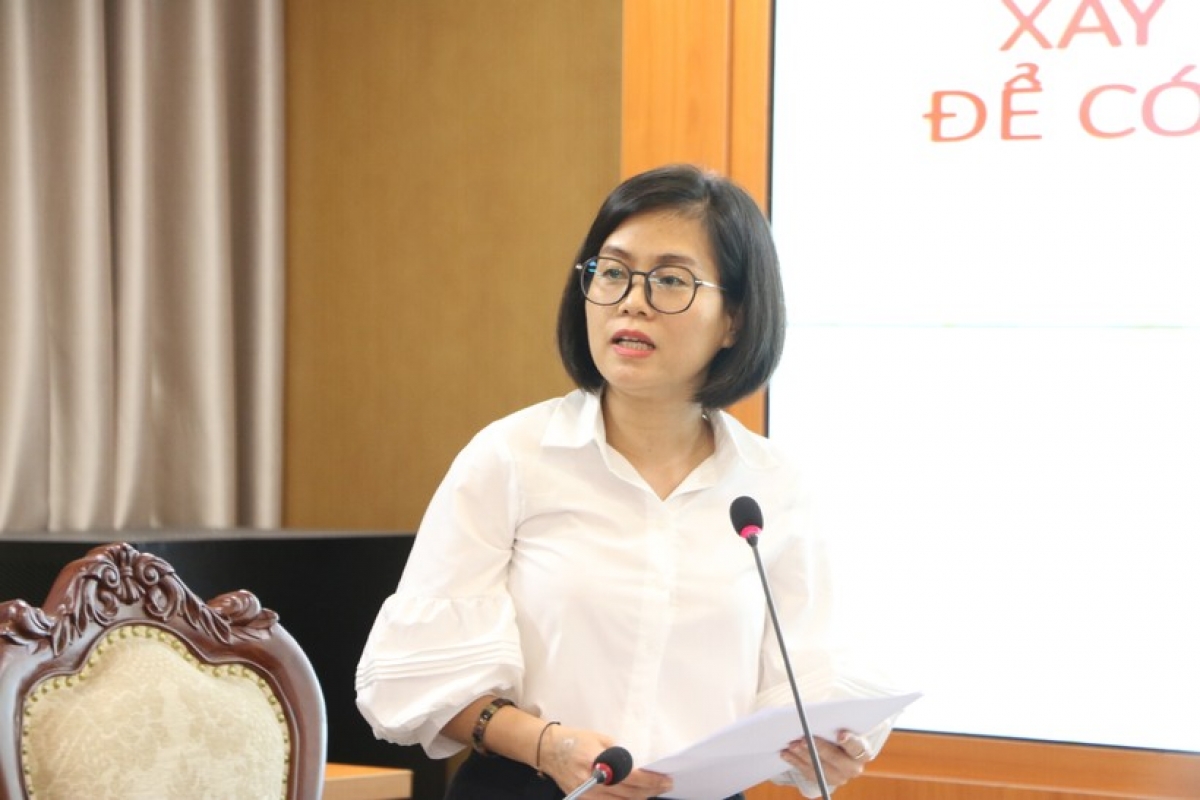 Cô Trịnh Thị Lệ Thu chia sẻ một số khó khăn khi dạy trẻ khuyết tật.