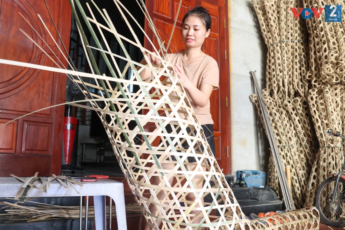 Trước đây, làng Phúc Am chuyên nghề đan rổ, rá. Khi rổ, rá bằng tre đan không còn được ưa chuộng, làng chuyển sang làm hàng mã.