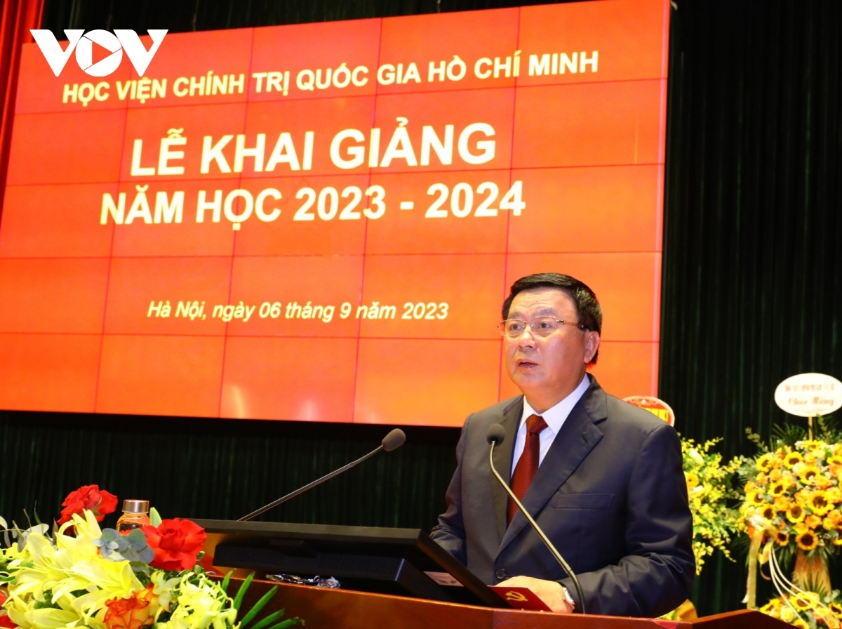 Uỷ viên Bộ Chính trị, Giám đốc Học viện Chính trị Quốc gia Hồ Chí Minh, Chủ tịch Hội đồng Lý luận Trung ương Nguyễn Xuân Thắng