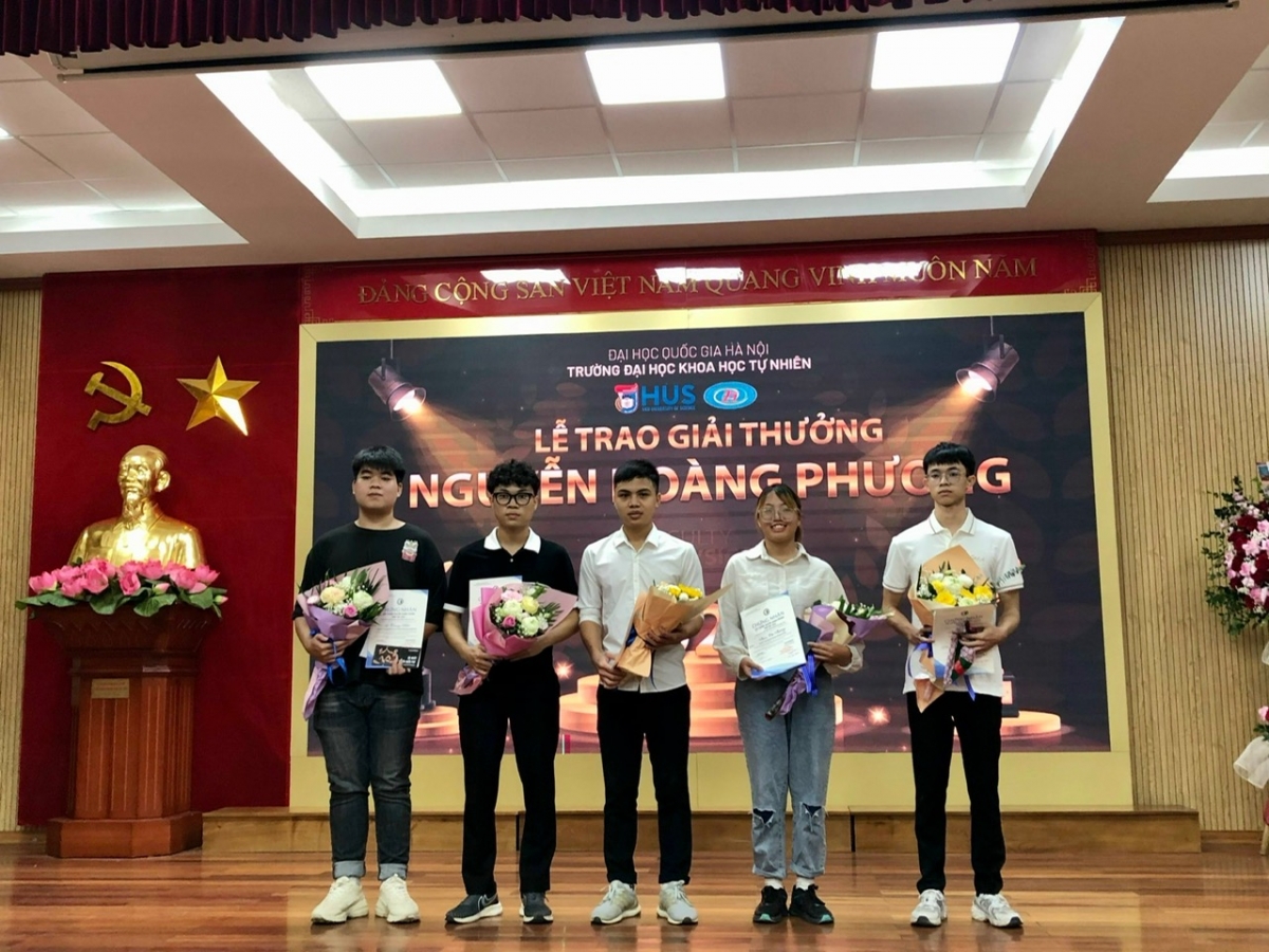 Những sinh viên nhận giải thưởng Nguyễn Hoàng Phương năm 2023