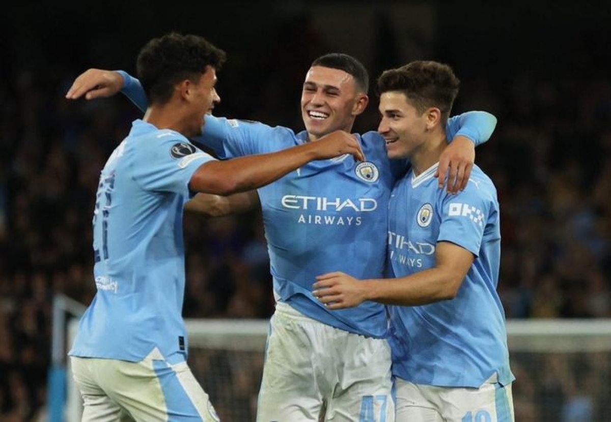Man City ngược dòng thành công trong ngày ra quân. (Nguồn: Getty Images)