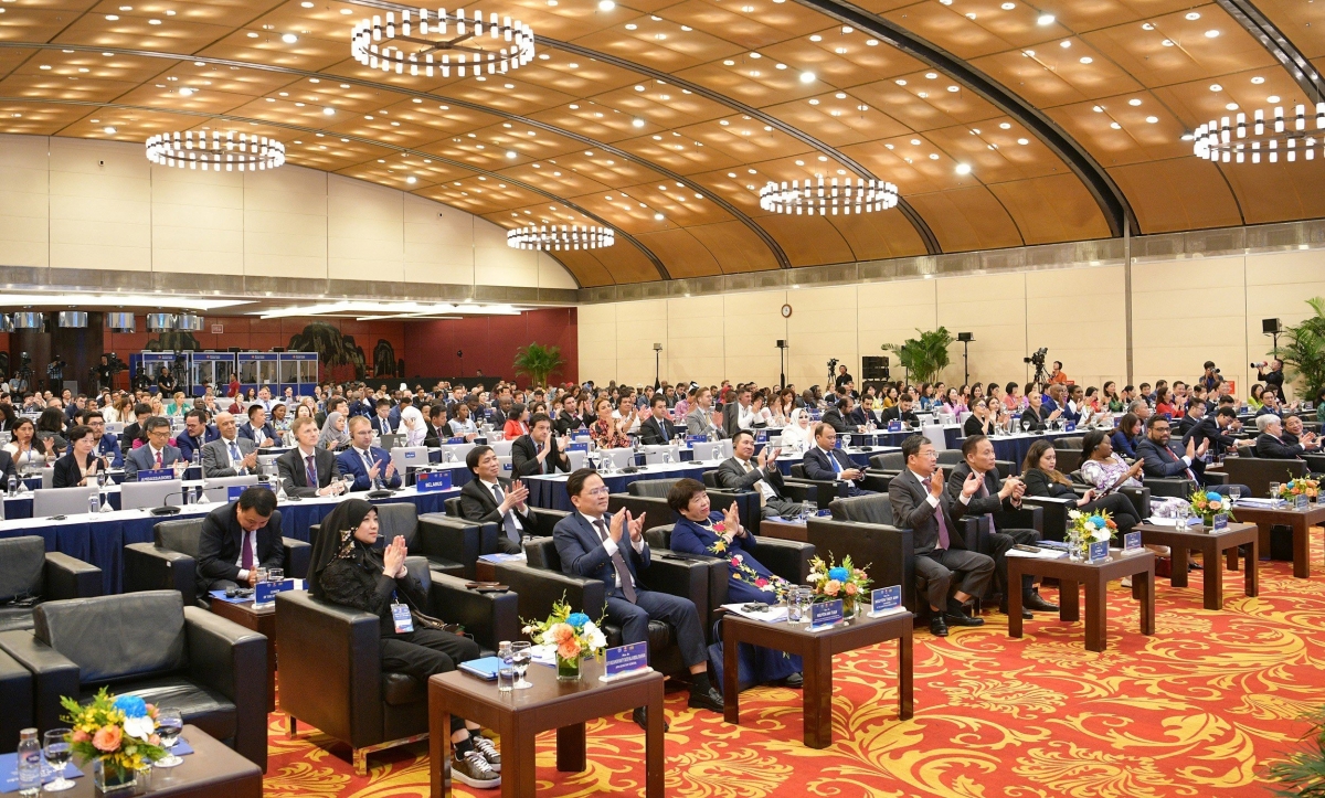 Các đại biểu tham dự phiên bế mạc