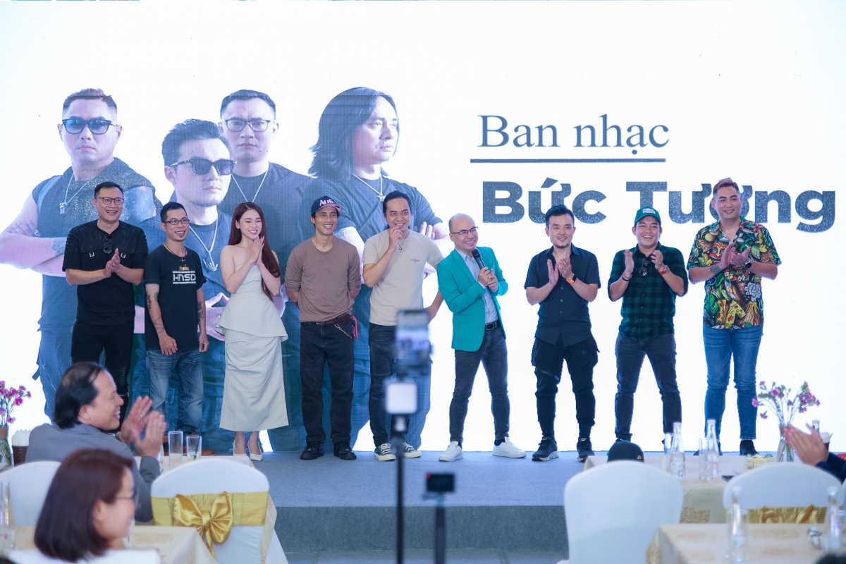 Ca khúc hứa hẹn sẽ là một hit mới