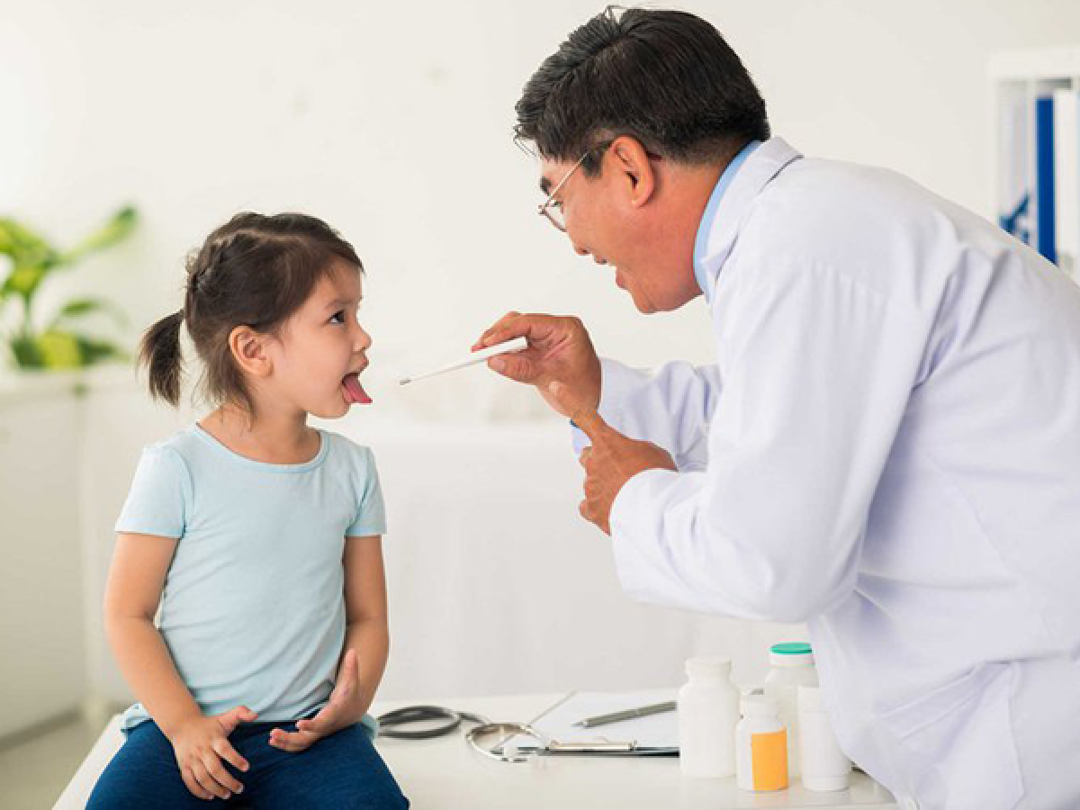 Viêm họng cấp do nhiều nguyên nhân và các đối tượng đều có thể bị mắc bệnh