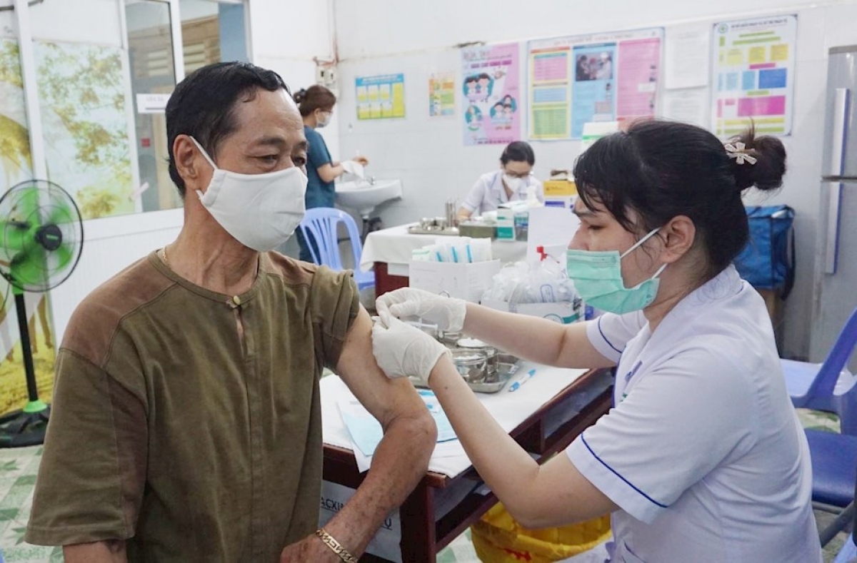 Bộ Y tế vẫn khuyến cáo đeo khẩu trang tại cơ sở y tế, nơi tập trung đông người.