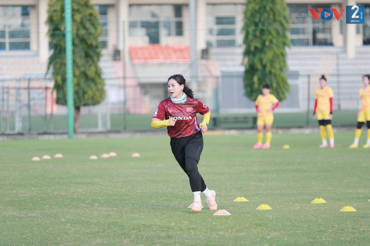 Tân trợ lý Văn Thị Thanh - HLV nữ duy nhất của Việt Nam có bằng huấn luyện FIFA Pro.