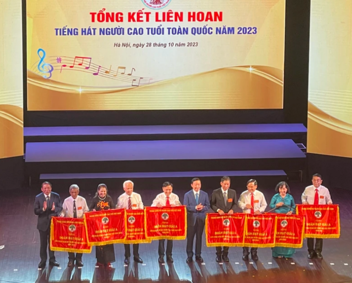 8 đoàn nghệ thuật quần chúng người cao tuổi được trao tặng giải A