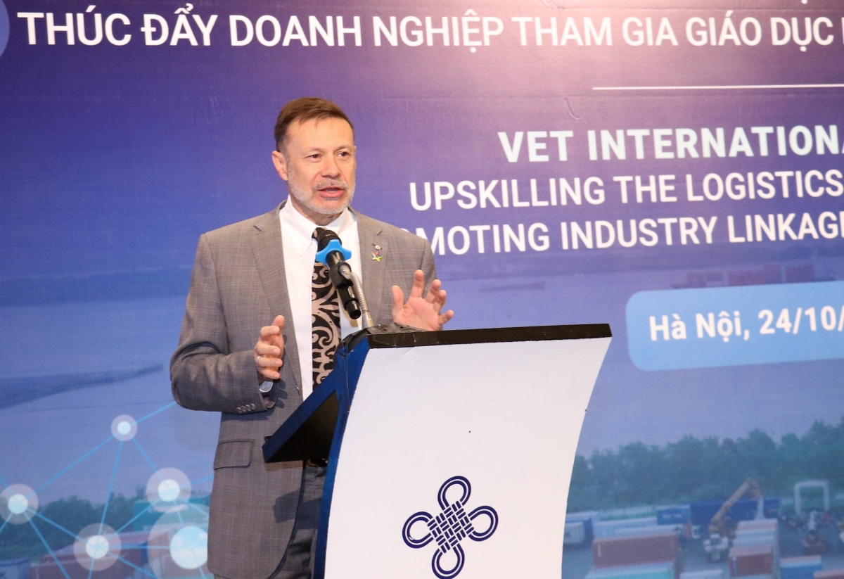 Đại sứ Australia tại Việt Nam Andrew Goledzinoski