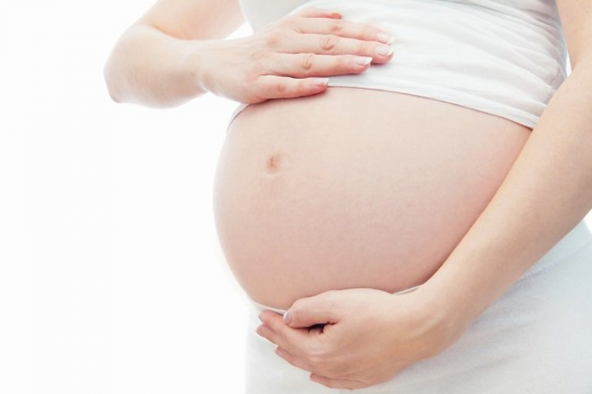 Bệnh giang mai có thể lây từ mẹ sang con và ảnh hưởng xấu đến sức khỏe trẻ
