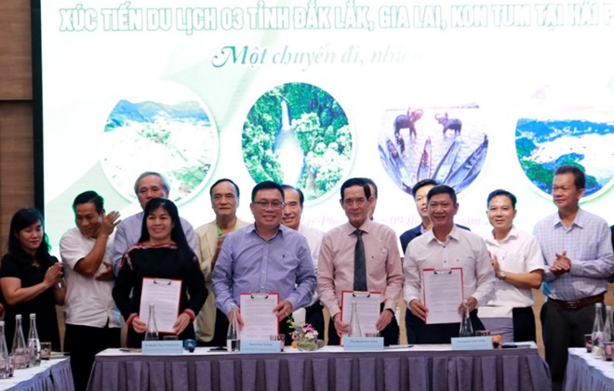 Các địa phương ký kết hợp tác phát triển du lịch