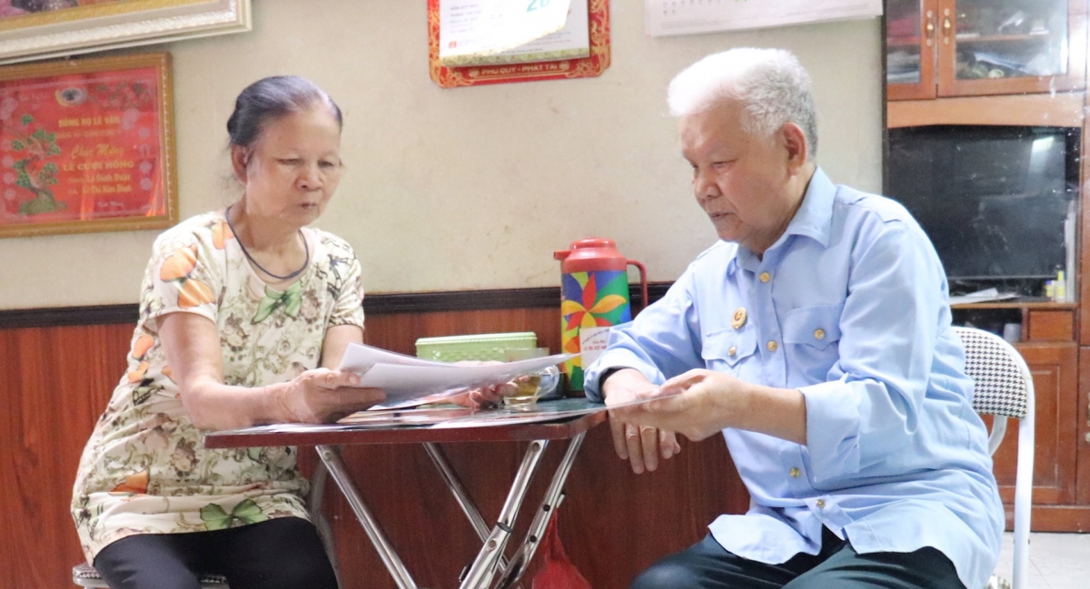Vợ chồng ông Lê Đình Duật tâm huyết với công tác tuyên truyền, vận động và tổ chức hiến máu.