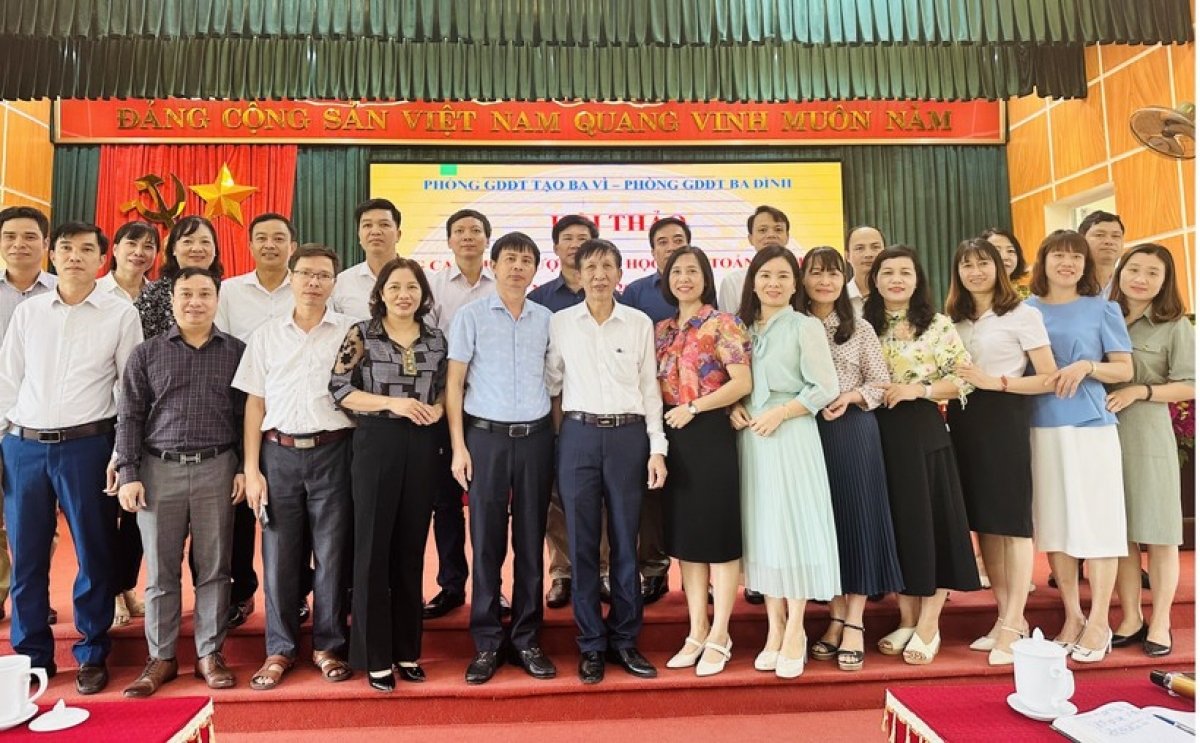Giáo viên dự bồi dưỡng nâng cao chất lượng dạy học môn Toán.