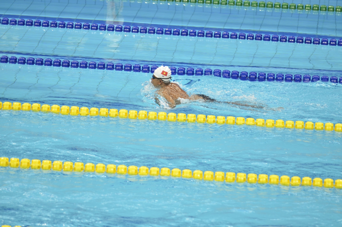 Lê Tiến Đạt giành HCV đầu tiên cho đoàn Thể thao Người khuyết tật Việt Nam tại ASIAN Para Games 2023. Ảnh: Thái Dương