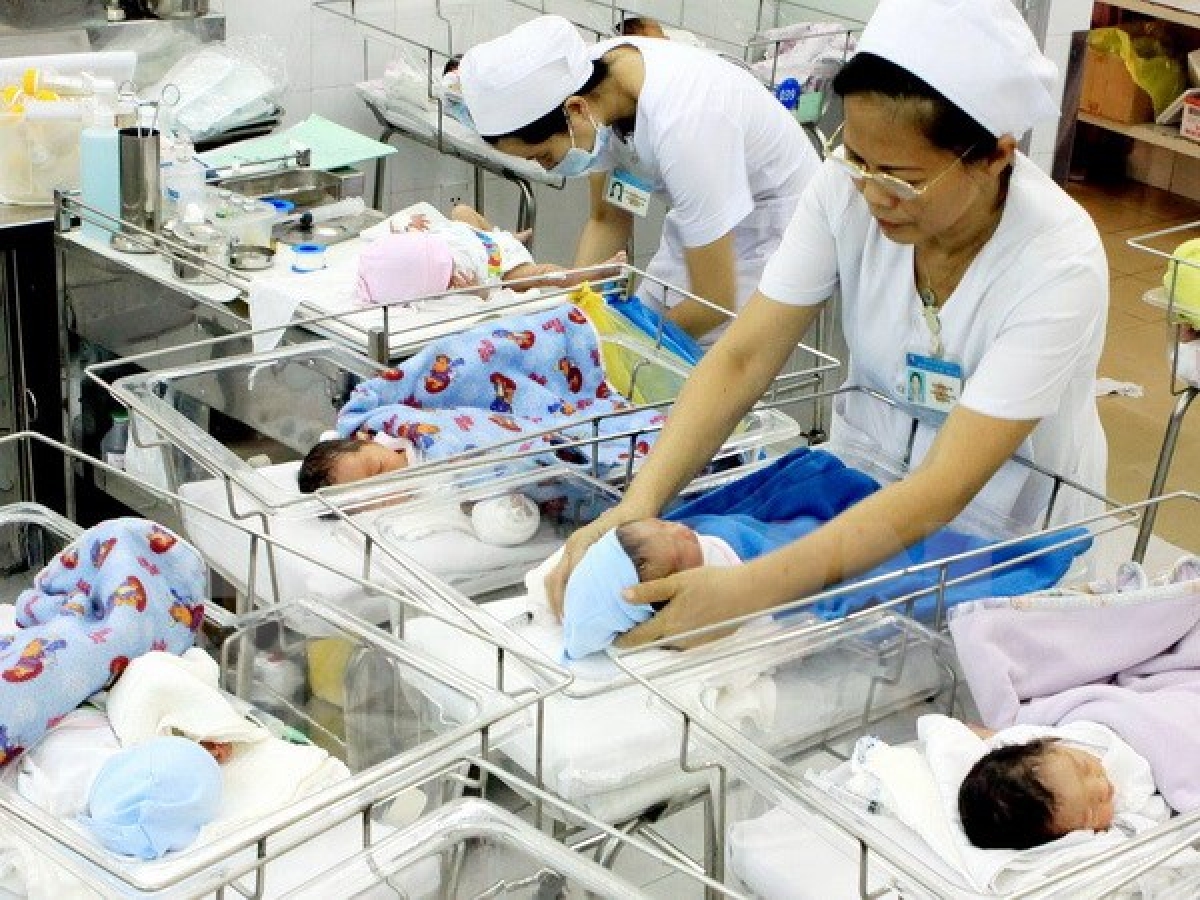 Phụ nữ sinh con trước 30 tuổi sẽ rất tốt cho cả mẹ và bé - Ảnh kt