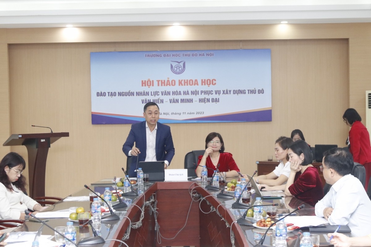 PGS.TS Đỗ Hồng Cường , Bí thư Đảng ủy, Chủ tịch Hội đồng trường ĐH Thủ đô Hà Nội phát biểu khai mạc Hội thảo