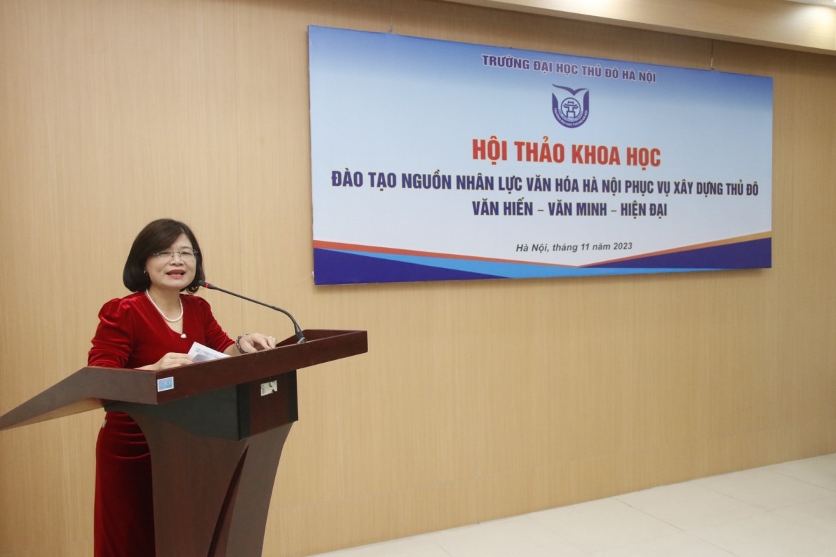 TS Lê Thị Thu Hương, Trưởng khoa Văn hóa và Du lịch, Trường Đại học Thủ đô Hà Nội đề dẫn hội thảo.