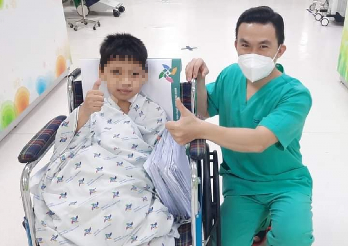 Trẻ bị viêm cơ tim sau khi được xuất viện, cha mẹ cần để ý chăm sóc trẻ nhiều hơn