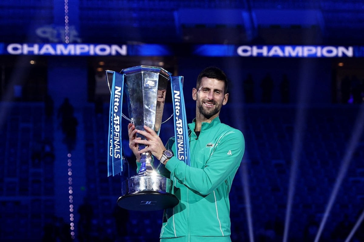 Thắng 6-3 và 6-3 đưa Djokovic lần thứ 7 lên bục vinh quang ATP Finals