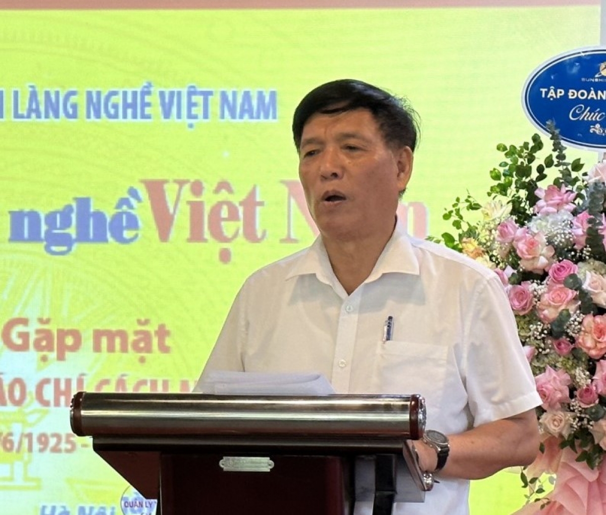 Ông Nguyễn Văn Vũ, Giám đốc Trung tâm Tư vấn pháp luật Hiệp hội Làng nghề Việt Nam cho rằng thời gian tới cần đẩy mạnh hoạt động tư vấn pháp luật cho nghệ nhân, các doanh nghiệp làng nghề...ngay tại địa phương.