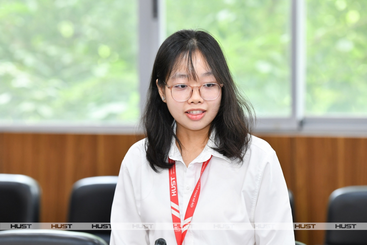 Lâm Khánh Ngọc, sinh viên Trường Vật liệu