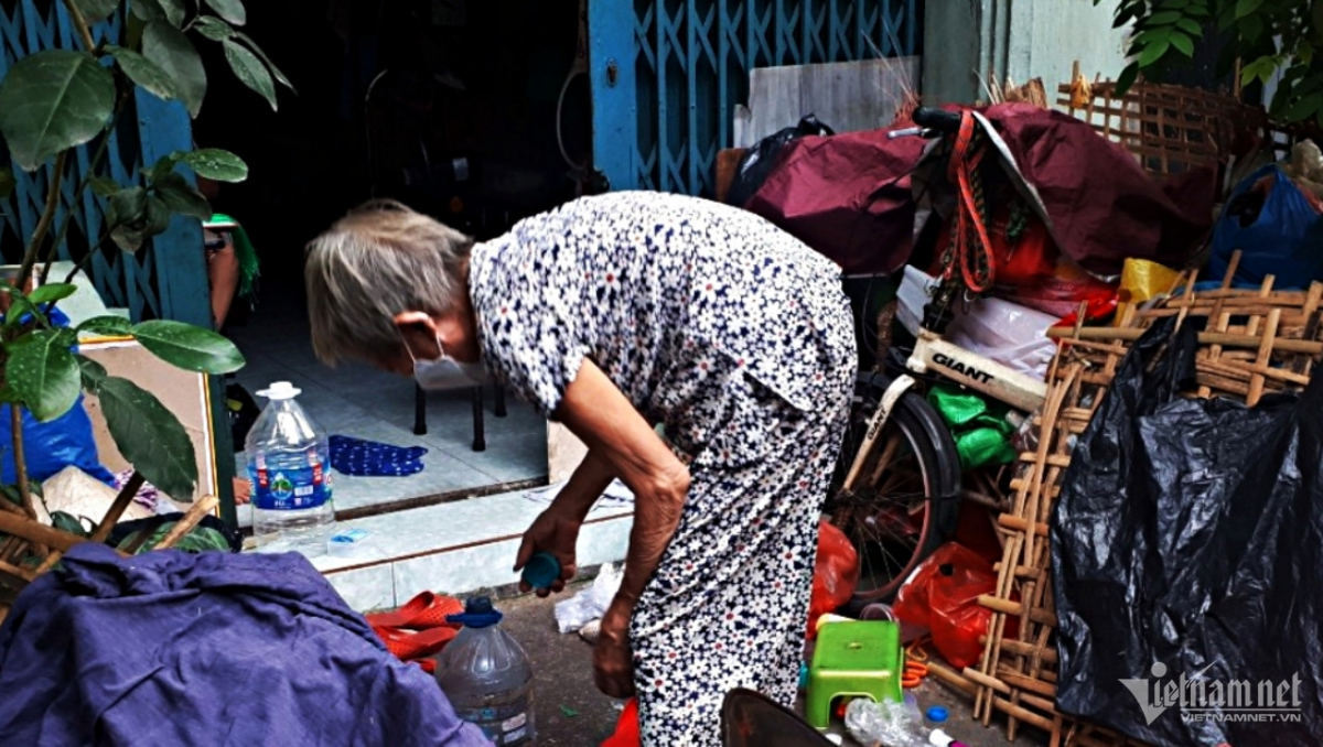 Sau khi bà Phạm Há qua đời vì bệnh tật, bà Phạm Vương Lệ là người lớn tuổi nhất trong 5 chị em còn lại