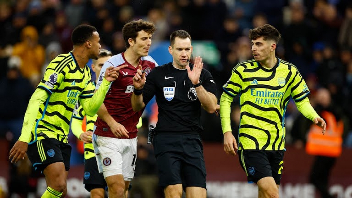 Aston Villa 1-0 Arsenal (Ảnh: Reuters)