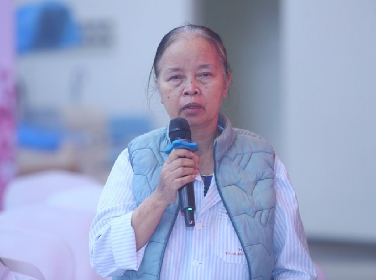 Bệnh nhân Phạm Thị Dâu đang điều trị bệnh suy tủy xương tại Viện huyết học - Truyền máu TW