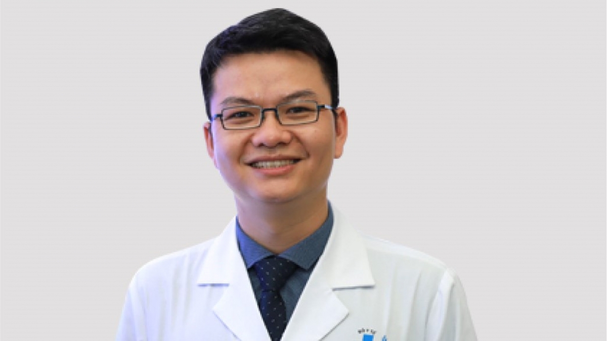 BS Nguyễn Quang Minh cảnh báo người dân không nên làm đẹp chỉ vì tin vào quảng cáo