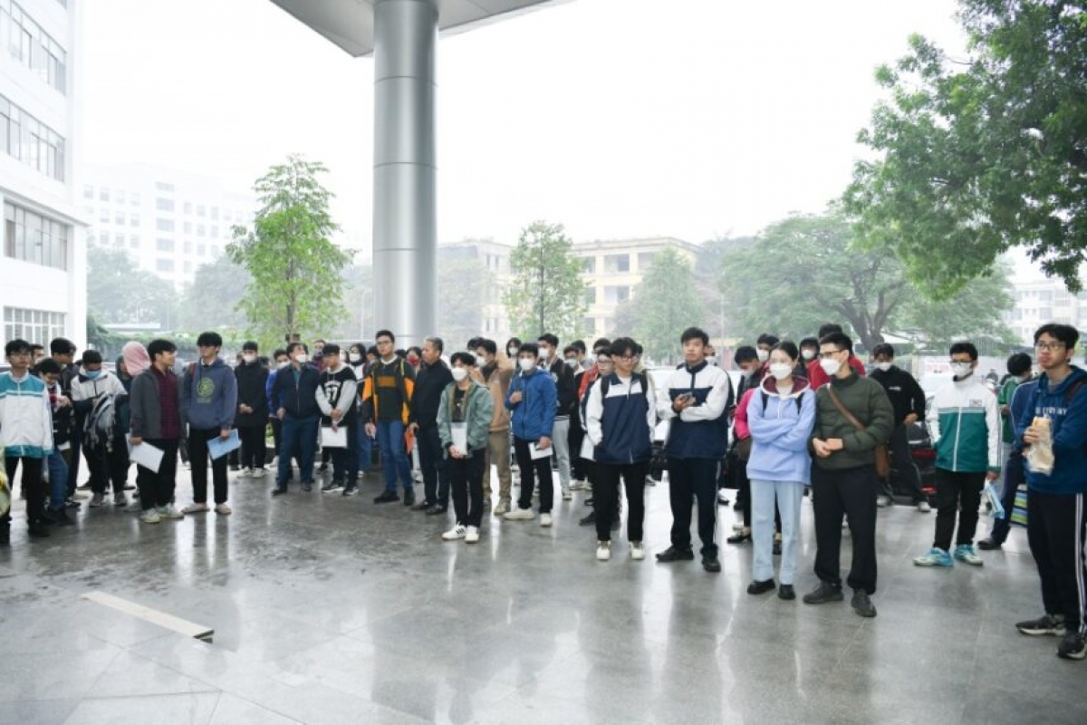 Thí sinh tham gia kỳ thi ĐGTD của ĐH BK HN 11/2023