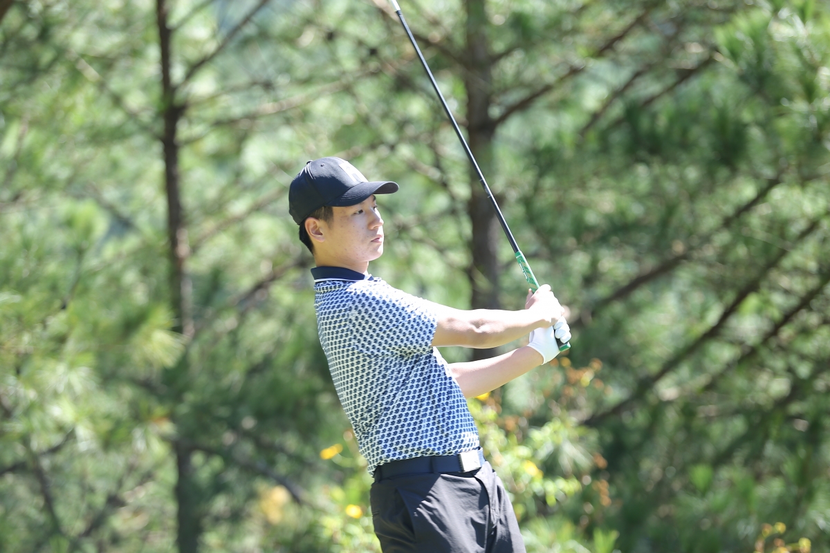 Đoàn Uy - VĐV đã giành chức vô địch VGA Junior Tour 1st Leg trước khi về nhì VGA Junior Tour chặng 2 - chặng 4 và đứng hạng 3 ở chặng 5 của mùa giải