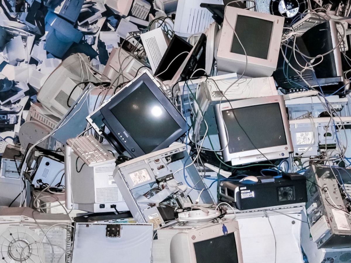 Rác thải điện tử gia tăng cùng với tốc độ phát triển của công nghệ (Ảnh: Internet)