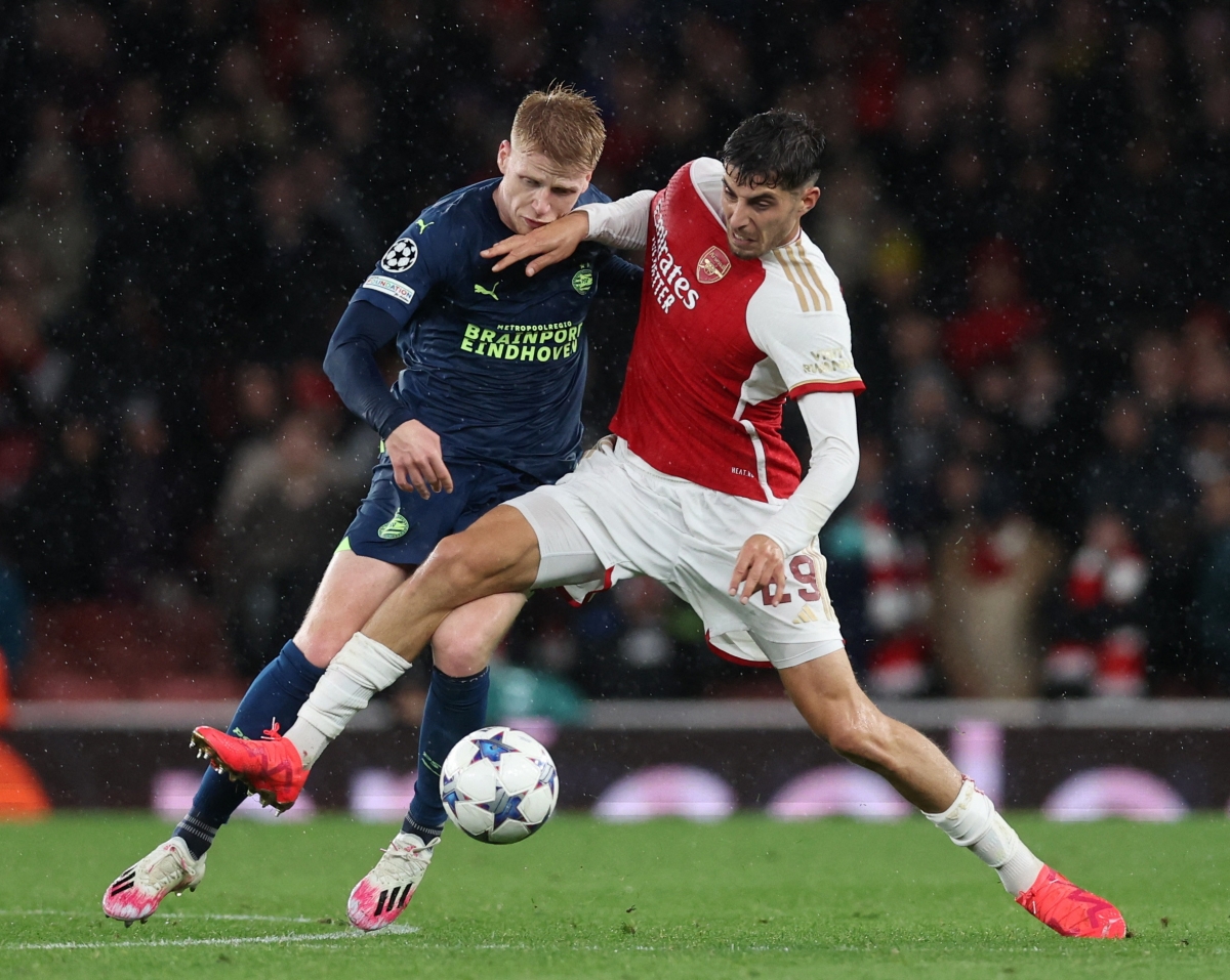 Arsenal đến làm khách trân sân của PSV (0h45 ngày 13/12)