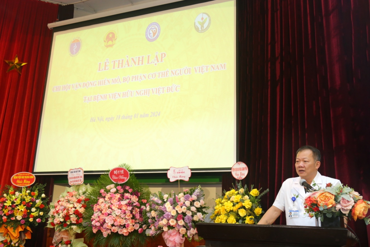 TS Dương Đức Hùng - Giám đốc Bệnh viện, Chi hội trưởng Chi hội Vận động hiến mô, bộ phận cơ thể người tại Bệnh viện Hữu Nghị Việt Đức